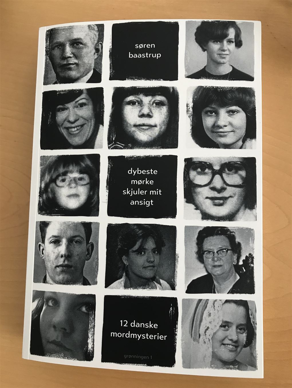 et bogcover