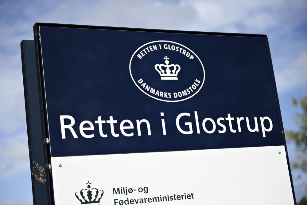 et skilt på en retsbygning
