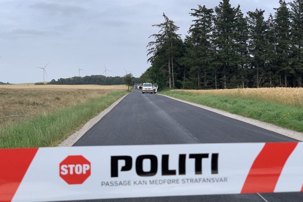 politiafspærring på vej 