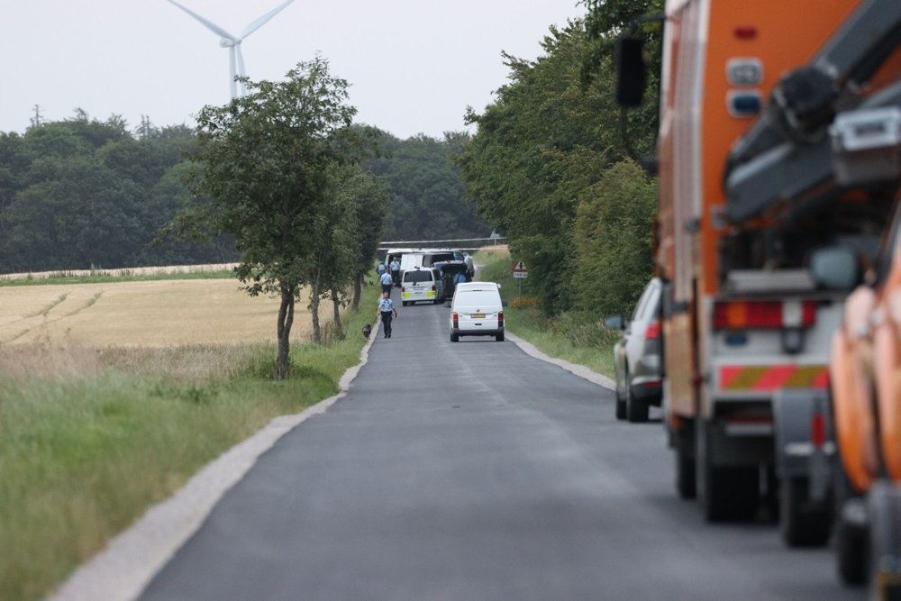 Politiet på arbejde omkring gerningsstedet