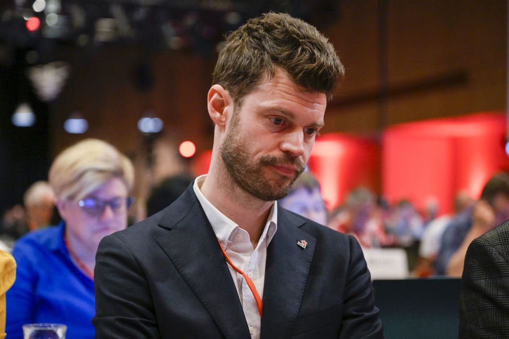 En mand der ser trist ud.