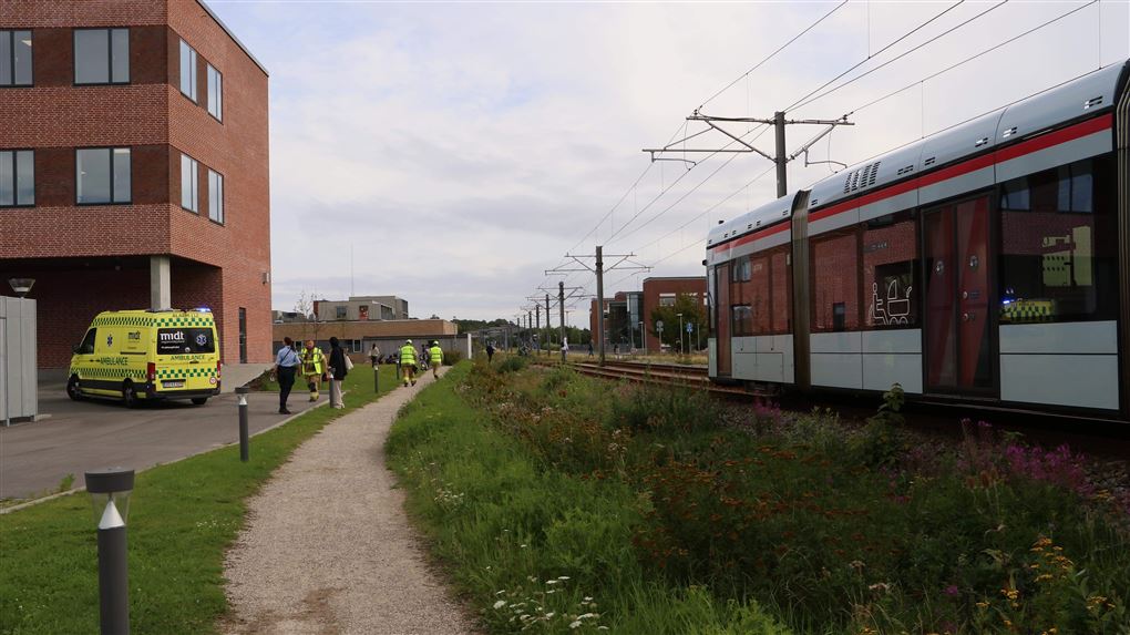 toget og reddere på stedet