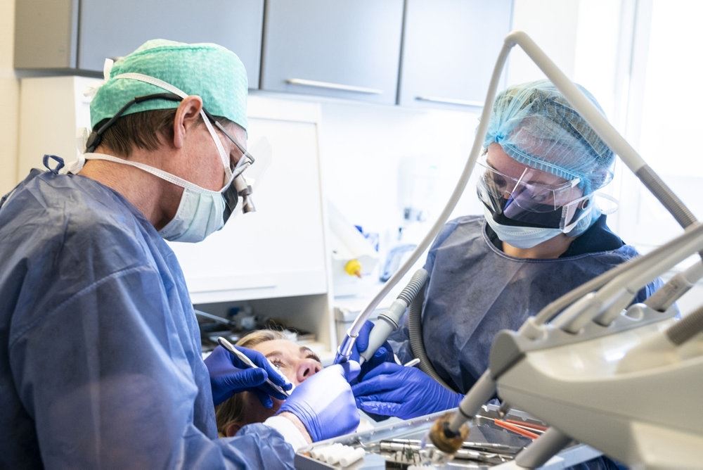 tandlæger med patient