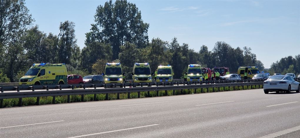 Ambulancer på rad og række