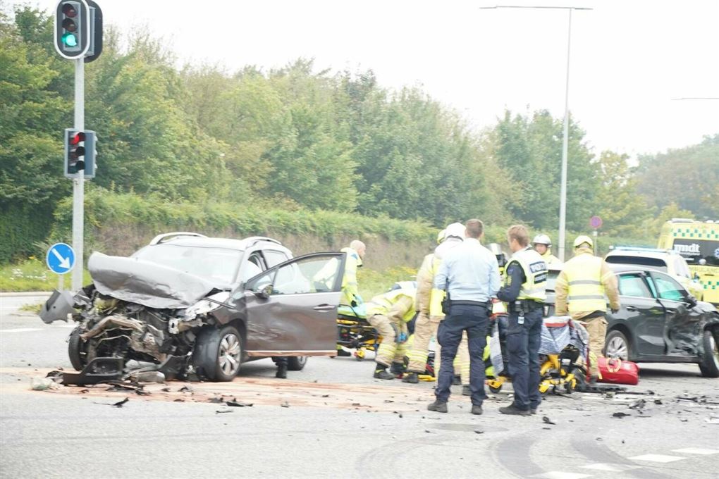 voldsom bilulykke