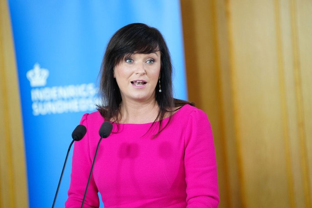 Sophie Løhde på en talerstol