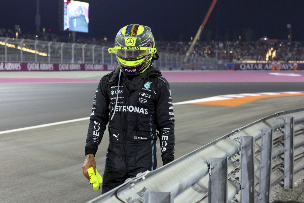 formel 1 kører på banen