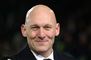 Nærbillede af smilende Thomas Gravesen.
