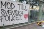 Et skilt ved en facade