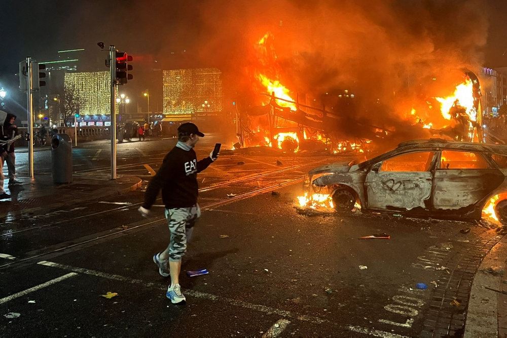bål og brand i gaden