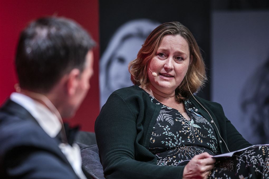 Ditte Giese og en sløret mand