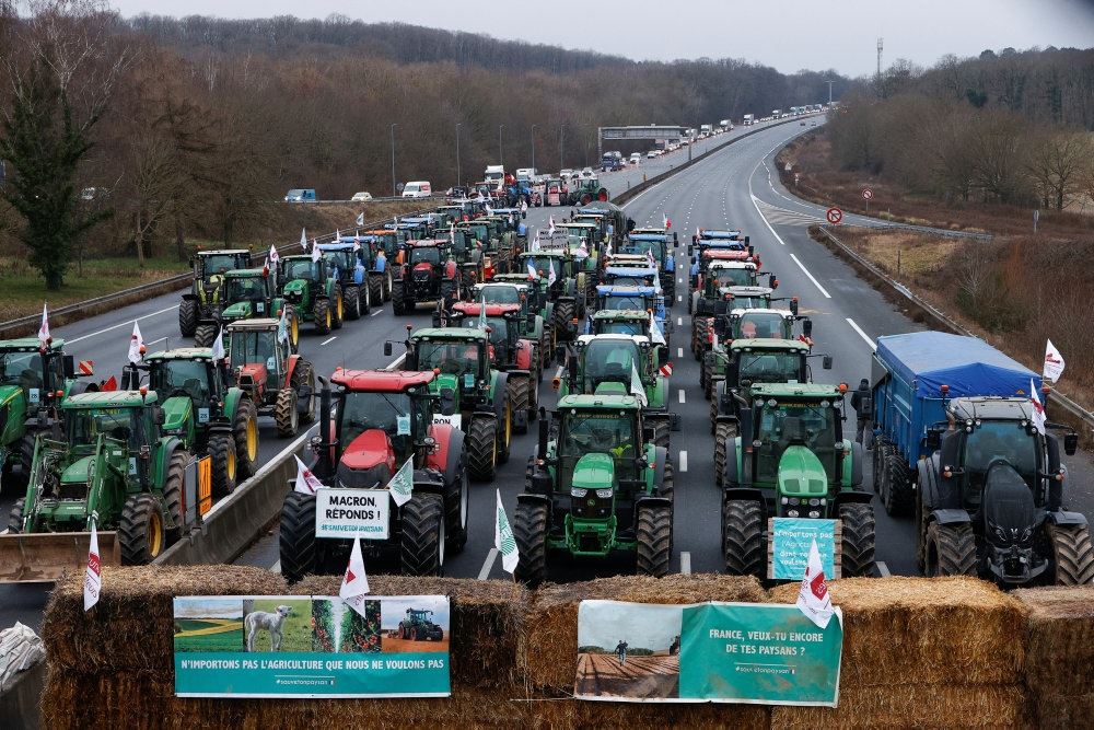 traktorer på motorvej
