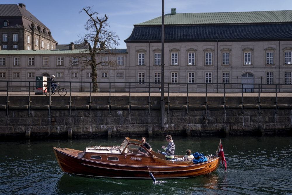 En kanalrundfart ved Christiansborg