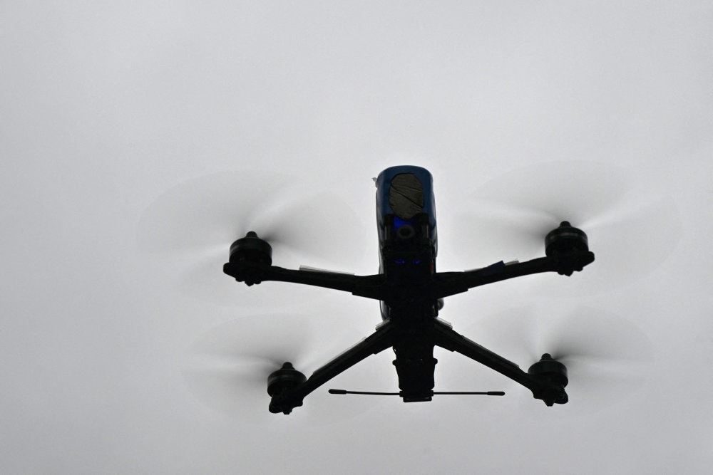en drone i luften