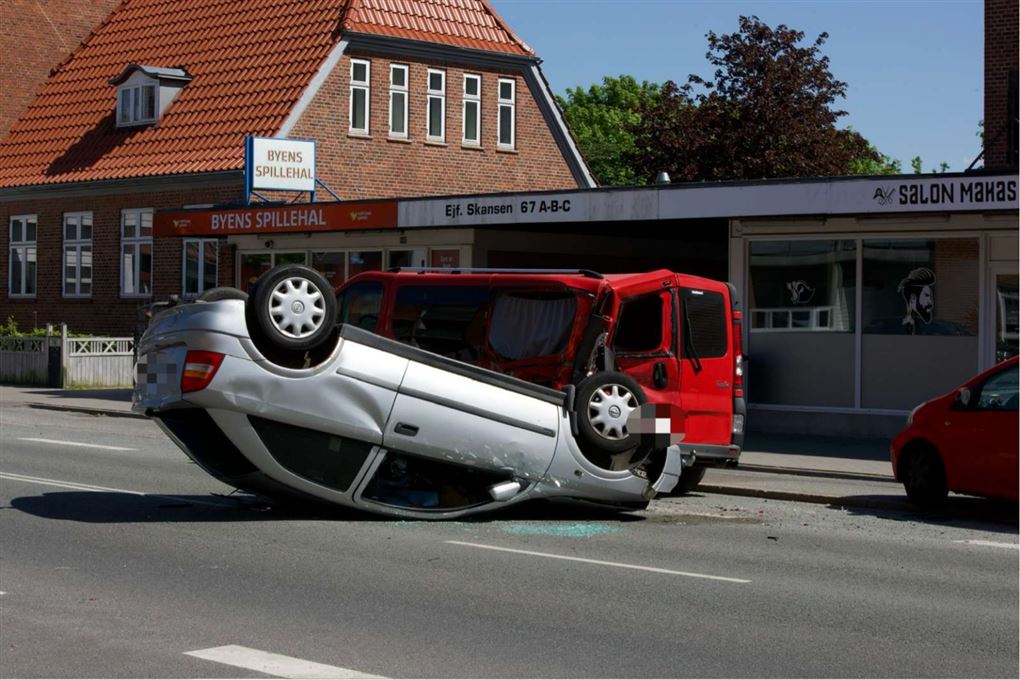 bil på taget