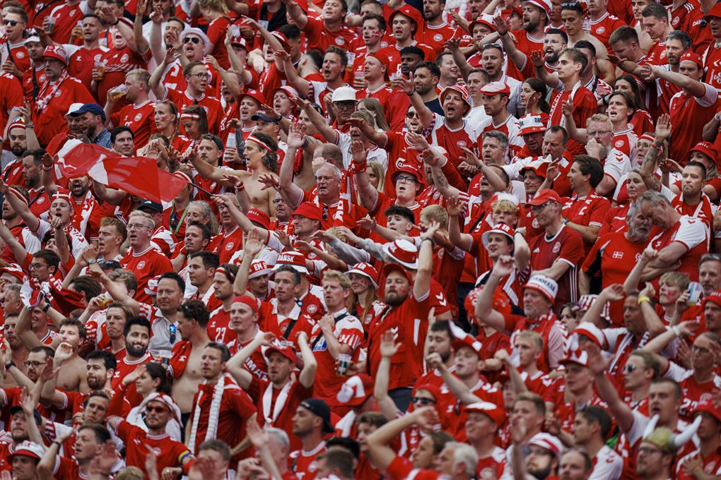 danske fans på stadion