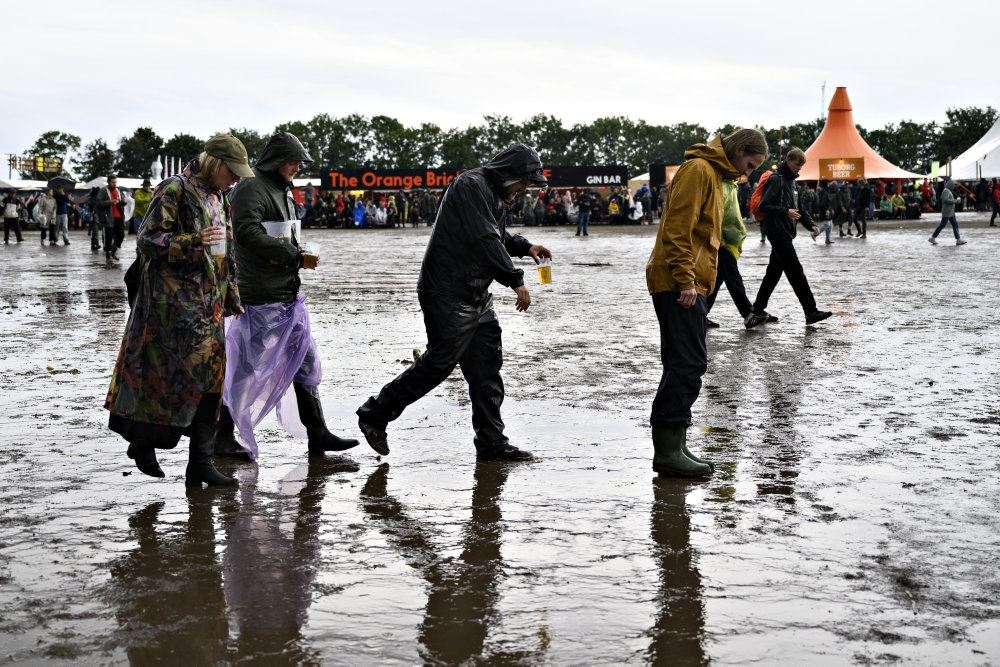 folk på festival