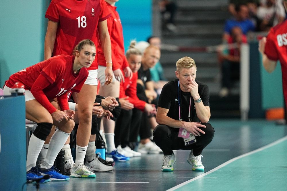 håndboldspillere i aktion