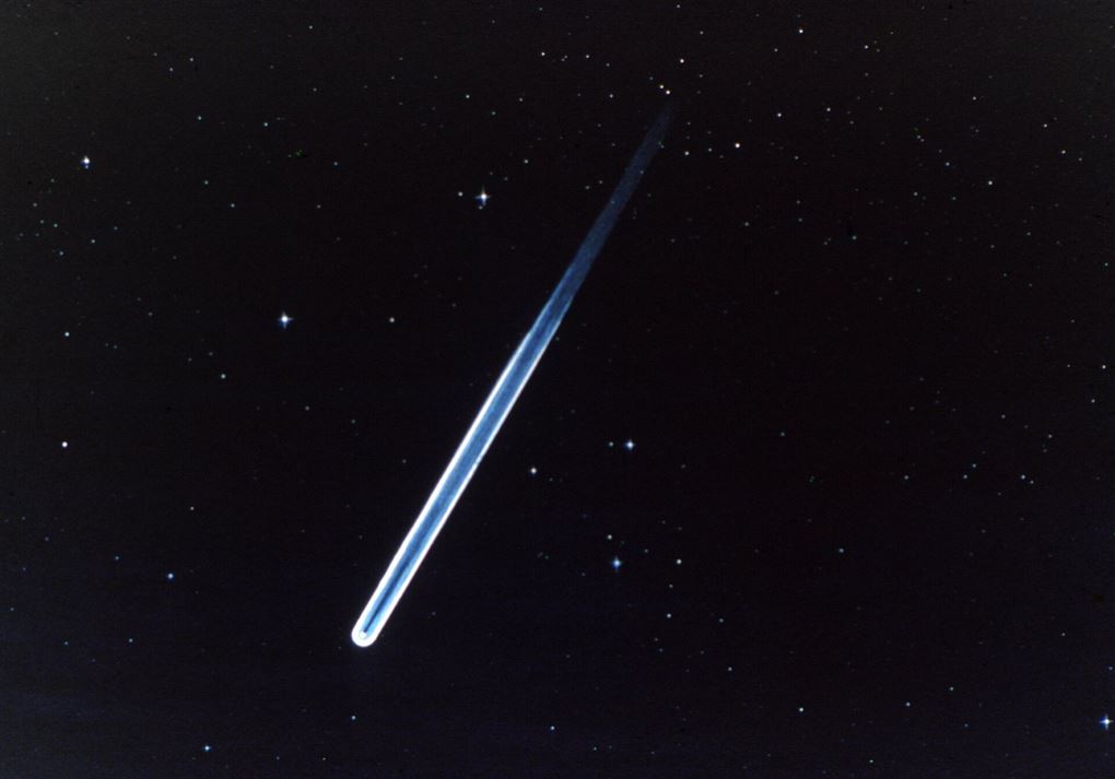 Stjerneskud på nattehimmel