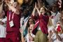folk jubler til sportsarrangement