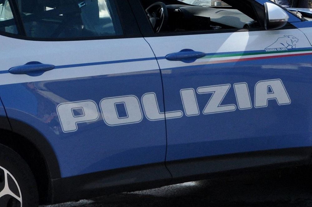 politi logo