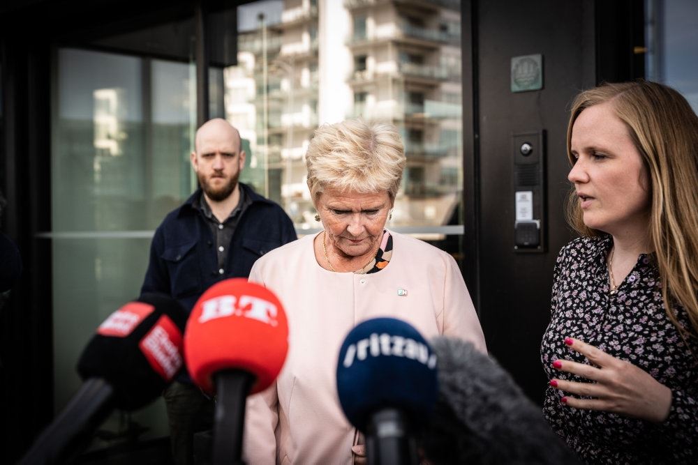 Lizette Risgaard møder pressen