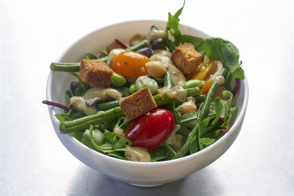 en skål salat