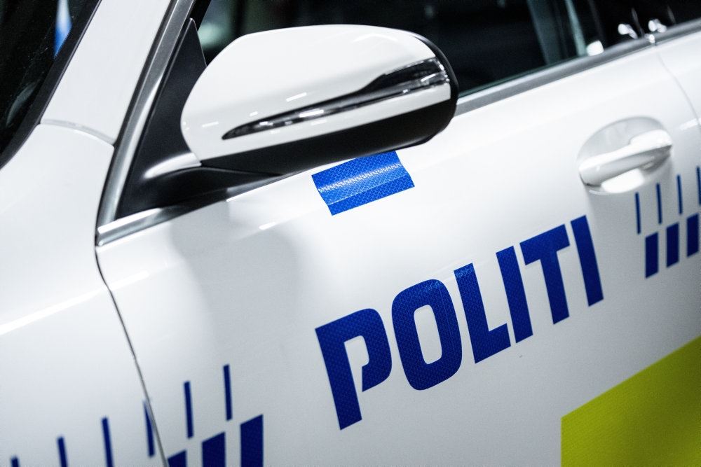 Billede af en dør til politibil