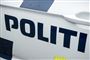 politi - ordet skrevet på en bil