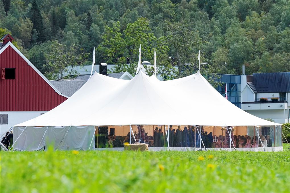 telt står på mark