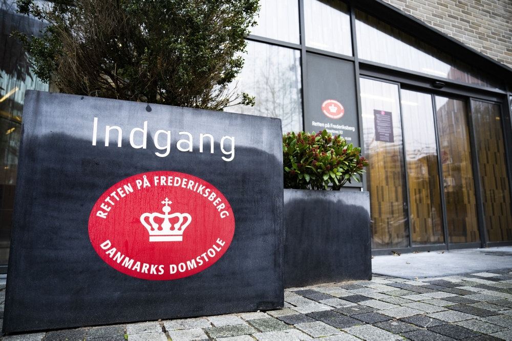 Skilt foran retten på Frederiksberg