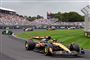 F1-biler på en bane
