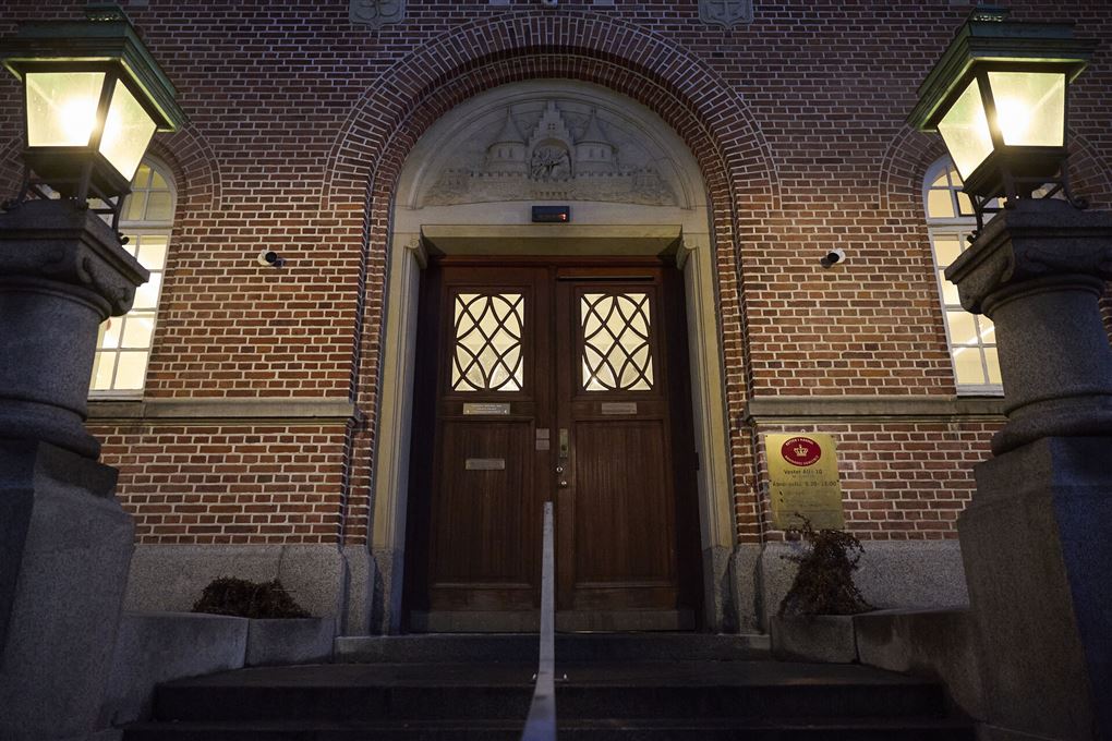 Indgang til retsbygning