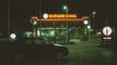 bil holder foran burgerrestaurant