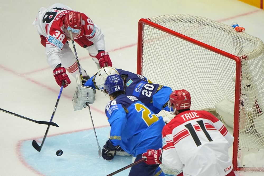 ishockeyspillere i infight