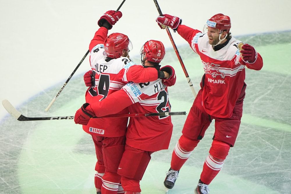 ishockey-spillere jubler