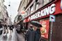 Burger-restaurant set fra gaden