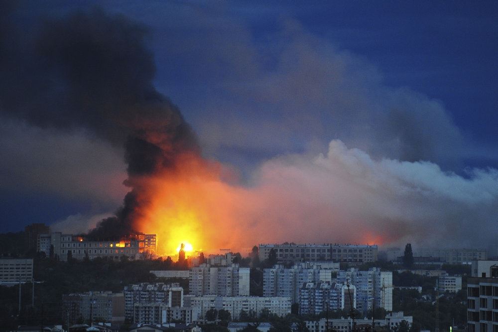 en eksplosion set fra luften efter 