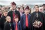 kongefamilie poserer på færørerne