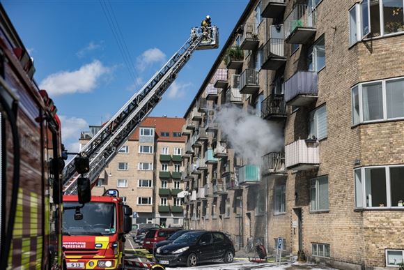 Alvorlig Brand i København: Fire Personer Til Skadestuen - Én Med Forbrændinger