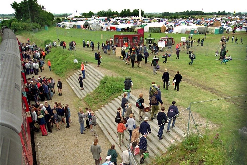 et campingområde ved en festival