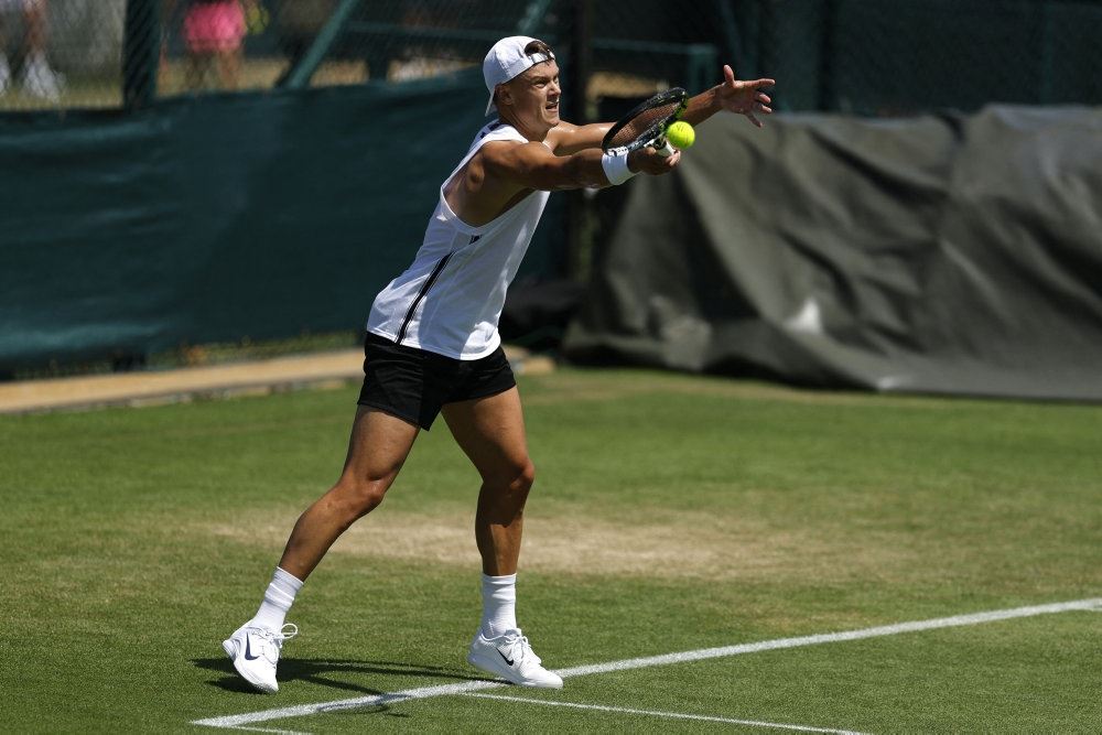 tennisspiller i aktion