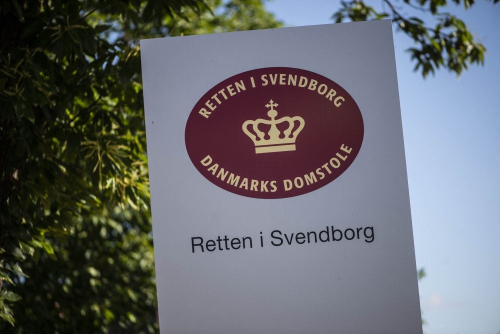 logo på retsbygning