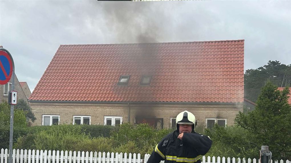 et brændende hus