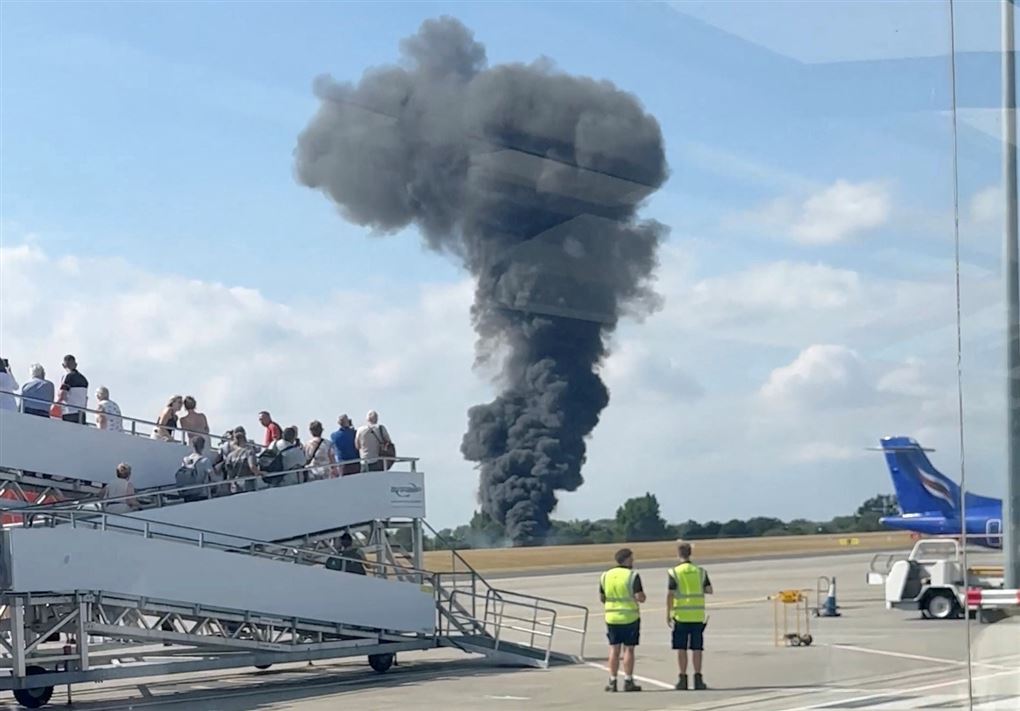 røg stiger op efter flystyrt
