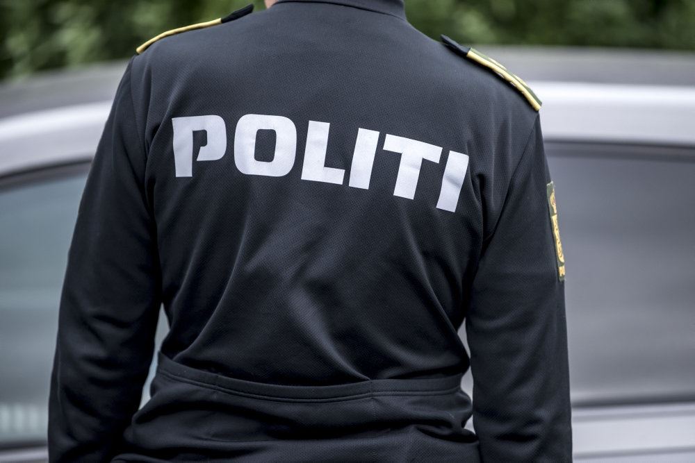 politimand bagfra