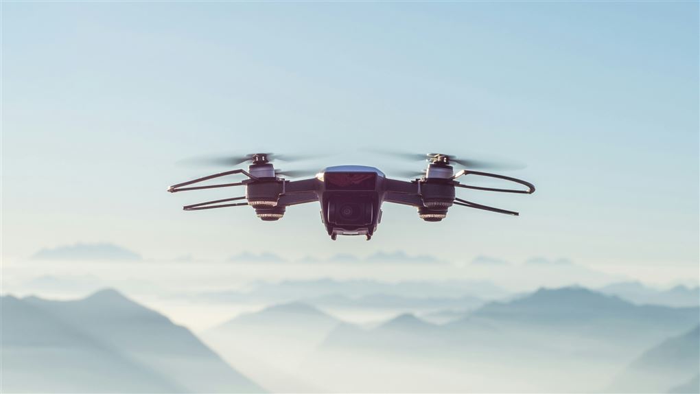 en drone set i luften