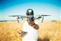 en person holder en drone